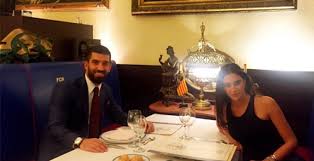 Çiçeği burnunda anne aslıhan doğan doğumdan sonra verdiği kilolar ile dikkat çekmişti. Milli Futbolcu Arda Turan Ile Sevgilisi Aslihan Dogan Ayrildi Magazin Haberleri