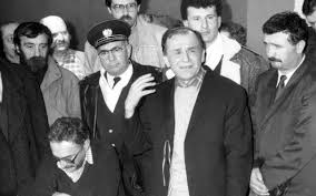 REVOLUŢIE 30: Evenimentele din 23-31 decembrie 1989 de la Bucureşti şi din alte oraşe ale ţării: Atacul ”teroriștilor”, primele colinde la radio și tv, procesul Ceaușeștilor