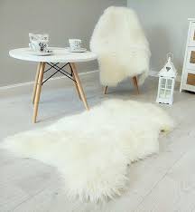 Suchen sie einen schönen modernen perserteppich oder einen. Lammfell Schaffell Echt Teppich Rug Weiss Kaufland De