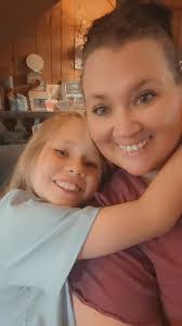 Colleen Hensley's Instagram, Twitter & Facebook