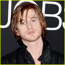 Surface' Actor Eddie Hassell Dies at 30 After Being Shot During Apparent  Carjacking