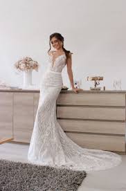 Conoce las colecciones, lo último en complementos y elige el que mejor se adapte a ti. Pin En Vestidos De Novia Sirena