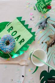 Coole Deko Fur Die Dino Party Dinosaurier Geburtstag Party Ideen Kindergeburtstag