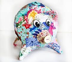 Upcycling Diy Sparschwein Basteln Aus Altpapier Und Stoffresten Sparschwein Diy Sparschwein Altes Papier