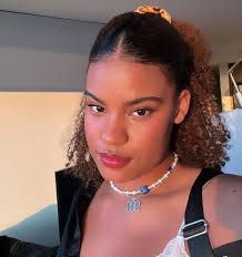 kiersten bell · 1.3M threads