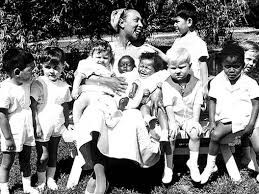 02 43 50 02 60. Enfants Sans Famille L Adoption Une Tradition A Eclipses Herodote Net