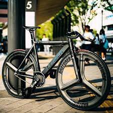 九州ピストバイク専門店 charlie on instagram 迷ったら 735 アメリカ カルフォルニア leader 最上級フラッグシップモデル leader 735tr フルオーダー用フレームセット 103 000 tax メーカー完成車 185 00 ピストバイク ピスト 自転車