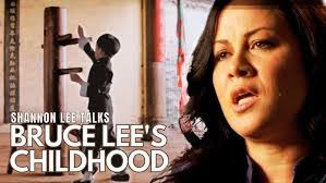 Lee Wren's Instagram, Twitter & Facebook