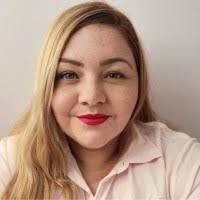 50+ perfiles de «Liz Ely»