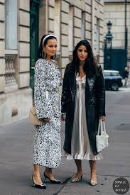 Paris Fw 2019 Street Style Anna Rosa Vitiello And Bettina Looney Style Du Monde Street Style Street Fashion Photos Anna Rosa Vitiello And Bettina Looney Street Style Street Fashion