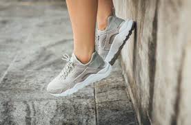 Pale Grey Covers The Latest Nike Air Huarache Ultra Breathe Kicksonfire Com Fashion Nike Air Huarache Ultra Fashion Pumps