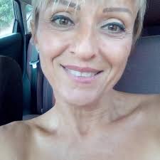 Vederci sorridere non significa che il dolore sia passato.. Ci sono perdite  così assurde, così impensabili, impossibili da rielaborare che impariamo  forzatamente a conviverci e con il tempo si trasformano in un