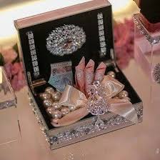 Tutorial hantaran kahwin yang bertemakan warna ungu / purple. Contoh Gubahan Duit Sewa Hantaran Murah Kepala Batas Facebook
