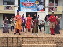On the 4th of september 2015 , the leo club of smk usj 4 joined the whole of region 5 in organizing green projects in conjunction of the 45th anniversary of leo malaysia and md308. Pibg Smk Usj 4 Sambutan Ambang Merdeka Facebook