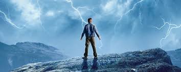 In norse mythology, ragnarök is a series of events, including a great battle, foretold to lead to the death of a number of great figures (including the gods odin, thor, týr, freyr, heimdallr, and loki), natural disasters and the submersion of the world in water. Netflix Serie Ragnarok Nordische Gotter Mit Potenzial Dwdl De