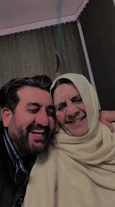 Heartwarming Tribute to Mother by Raja Irfan