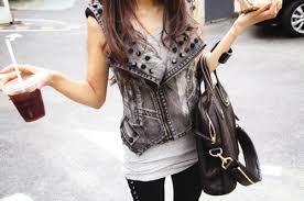 Résultat de recherche d'images pour "fashion girl clothes"