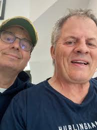 Ross Hart (@RosshartRoss)