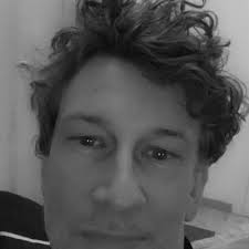 Bertus De Velde (@e44a2f743c3e47e)