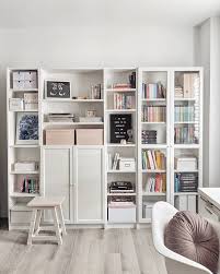 21 Ikea Billy Bookcase Ideas Hacks In 2020 Houszed Ikea Fikirleri Ikea Oturma Odasi Ev Icin