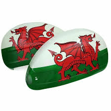 La bandiera nazionale del galles si chiama dragone rosso (in inglese the red dragon, in gallese y ddraig goch). Coppia Cofani Destro Sinistro Vespa Px Bandiera Galles Dragone Aerografati Meloni Motori