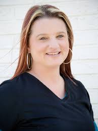 Linda Carrigan's Instagram, Twitter & Facebook