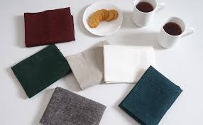 Also browse cocktail and party napkins in many colors and unique designs. Fingercraft 100 Linen Cloth Napkins 20x20 Natural Linen Fabric Burgundy Set Of 6 Set Of 6 Premium Quality Mitered Corners For Dinner Every Day Use Napkins Are Pre Shrunk And Good Absorbency Home