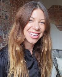 Jennifer Mobley's Instagram, Twitter & Facebook