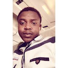 IDAN ZUCIYA TA GYARU (P. 18) Ta mike tana gyara yafa gyalanta domin tana  sanye da doguwar riga mai hade da dankwali ne sannan ta ce, "Ka san Allah  na gaji da