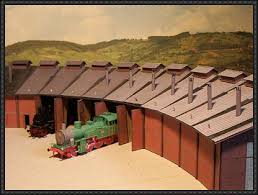 Diese kartonmodellbau webseite bietet verschiedene bastelbögen zum downloaden. Roundhouse Building Paper Models Free Download Http Www Papercraftsquare Com Roundhouse Building Paper M Paper Models Model Railway Track Plans Round House