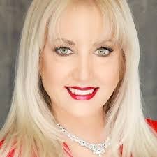 Karen Mellott's Instagram, Twitter & Facebook