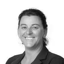 Gwen Eddy's Instagram, Twitter & Facebook