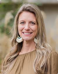 Ashley Sams's Instagram, Twitter & Facebook