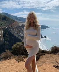 I wanted to be in the center of everything, says supermodel elsa hosk of her search for a new york city home. Supermodel Elsa Hosk S Figure Is Absolutely Stunning The Slender Legs Are Beautifully Turned So You Can Also Have Beautiful Legs Inews