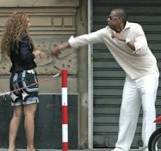 DESIRE - Beyoncé & Jay-Z playfully fighting in Paris, 2006... | Facebook