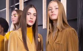 Jetzt wird das haar sorgfältig (ohne zu ziehen) und sehr gründlich durchgebürstet. Keratin Behandlung Erste Hilfe Fur Die Haare Top Produkte