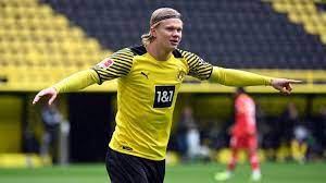 Erling braut haaland joined borussia dortmund with the transfer fee of €20 million from red bull salzburg recently in january 2020. Borussia Dortmund Set 200m Asking Price For Erling Haaland Football Espana