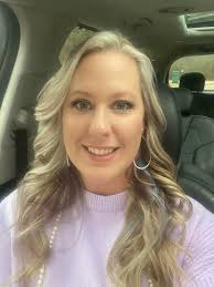 everyone Follow The Wanderlust She is following everyone back. Let's go!