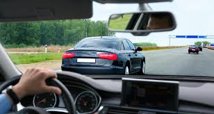 Cette distance de sécurité doit donc dépendre de la vitesse. Non Respect Des Distances De Securite Sur L Autoroute Quelle Amende Risquez Vous