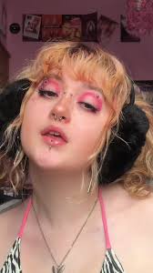 Jasmine Bean Bridge Piercing