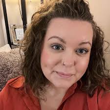 Today marks my first day with in-person sessions since March 2020. Feeling  lots of things, but gratitude is at the very tippy top of the list. 🌸