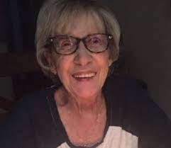 Christine Loch's Instagram, Twitter & Facebook