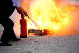 Vielen haben allerdings keinen feuerlöscher, aber dafür. Welcher Feuerloscher Ist Besser Feuer Oder Schaum