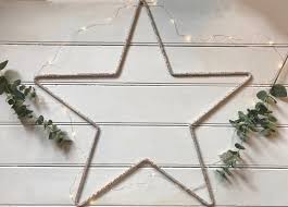4 large chunky red stars (with tiny cut out stars) plus white stars, snowflakes, beads & silver bells all on natural jute with hanging loop on one end. Extra Large White Rusty Metal Star 80cm Heavenly Homes Gardens Silk Flowers Home Decor Christmas Baubles Garden