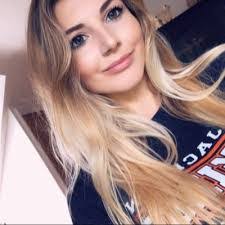 Elizabeth Ruby's Instagram, Twitter & Facebook