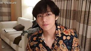 Berikut biodata bts lengkap yang perlu kamu ketahui. Biodata V Bts Dan Kriteria Pacar Idamannya Pernah Jadi Pria Tertampan Ini Fakta Fakta Menariknya Surya