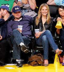 104 105 en julio de 2013, comenzó a salir con la modelo alemana toni garrn, hasta que en diciembre de 2014 dieron por finalizada su relación, tras más de un año juntos. Leonardo Dicaprio Is Hooking Up With Old Flame Toni Garrn So Does This Mean He S Run Out Of Models To Date