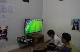 Kegemaran masyarakat indonesia kepada console playstation memang tidak ada matinya, jangankan playstation 2, playsatation 1 pun masih ada penggunanya. Penampakan Rental Ps5 Dengan Pengaman Ekstra Gamenya Tetap Ini Juga Hitekno Com