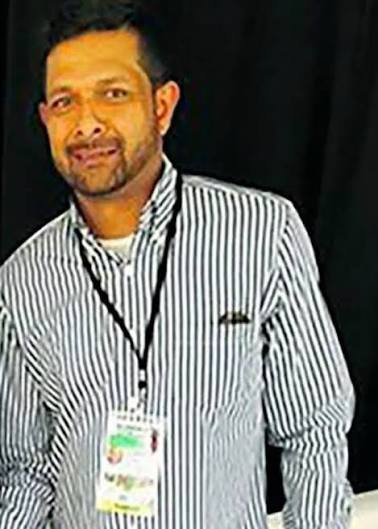 SAPS Major-General Feroz Khan has dropped his application to prevent the Madlanga Commission from accessing his electronic devices. He also abandoned his application to appear before the Commission in-camera.
