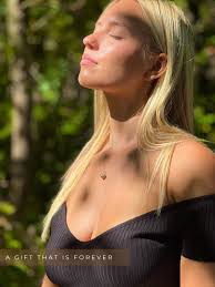 Solid Gold Tiny Heart, Heart Necklace for Women Valentines Day Gift,  Handmade Tiny Heart, Gift for Her,heart Necklace,daughter Birthday Gift